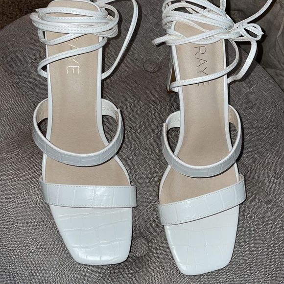RAYE Cherry Heel in Bone White NWT Size 9 Retail 168.00 - Picture 2 of 6